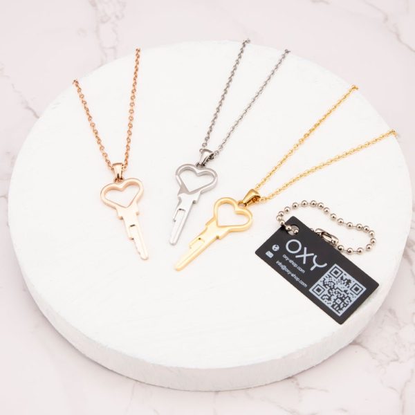 ? Heart Shaped Key Necklace for chastity - Gold & Steel For Sale - Image 2